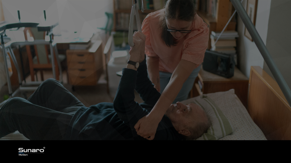 Pflegerin legt Patienten um 